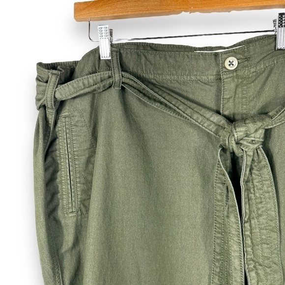 4 for $40 SALE! Torrid Crop Skinny Stretch Tie-Front Pant, Deep Depths, Size 26 - Picture 4 of 12